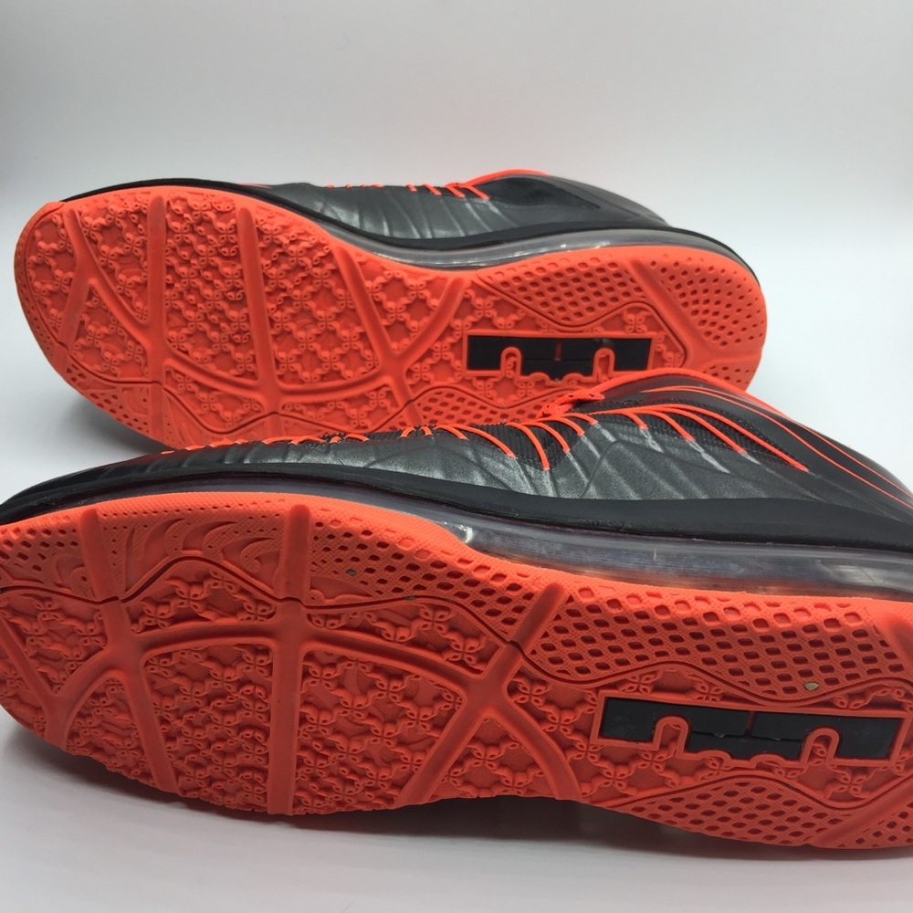 Nike Lebron 10 Low Size 9.5 Black Basketball Shoes - Picture 3 of 6